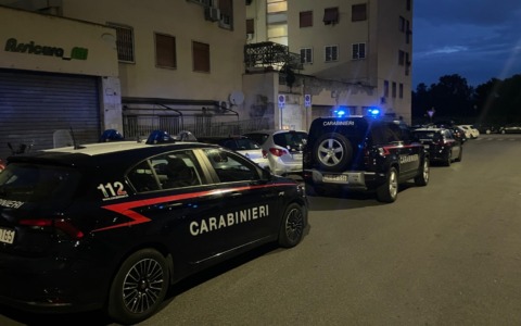 Si sarebbe arrampicato per spiare l’ex: domiciliari a Sasso Marconi