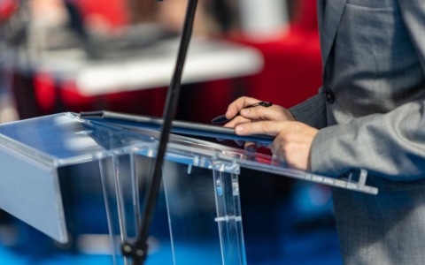 A Bologna raccolta firme per una legge regionale sulla natalità