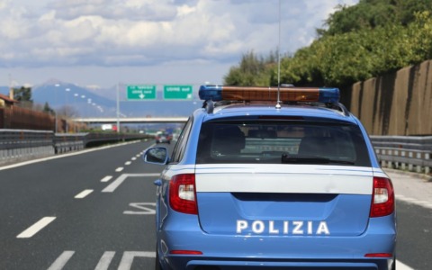 Controlli stradali a Bologna: quattro patenti ritirate