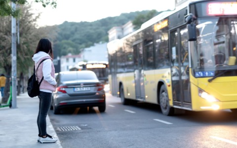 A Bologna torna l’orario invernale dei bus con le scuole